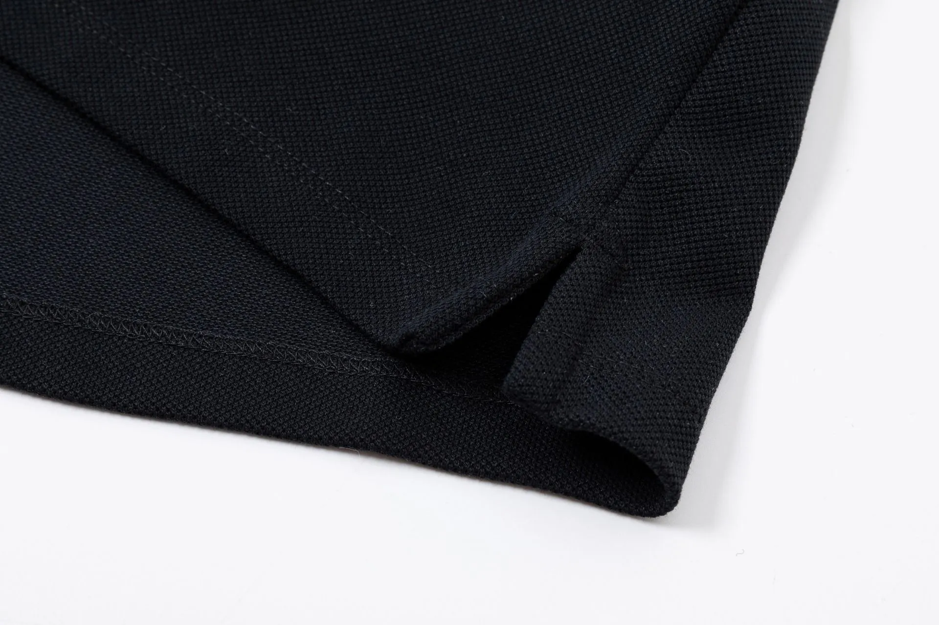 BURBERRYZ POLO Polo ， 。Size ， Size。 Polo ， ， 。 ， 、 （EKD） Burberry 。 – – – Burberry – ：Black White Size：MLXLXXL